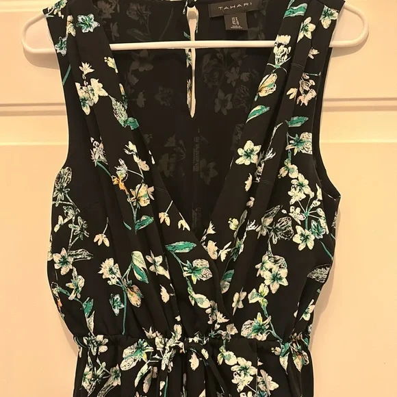 Tahari beautiful jumpsuit - Picture 2 of 8